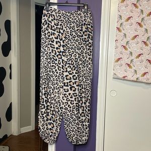 Leopard Wavy Pants